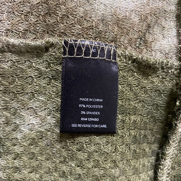 Simply Vera Vera Wang Waffle Weave Long Sleeve - Picture 7 of 7